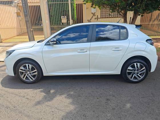 PEUGEOT 208 1.6 16V FLEX GRIFFE AT6